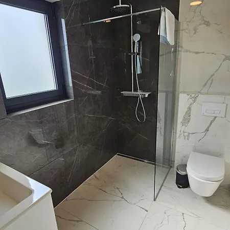 Luxury Malinska Sky With Private Pool Apartmán *