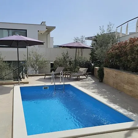 Apartman Luxury Malinska Sky With Private Pool *