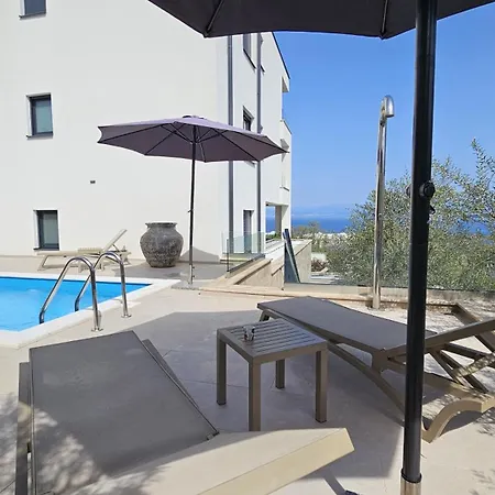 Luxury Malinska Sky With Private Pool Apartman *